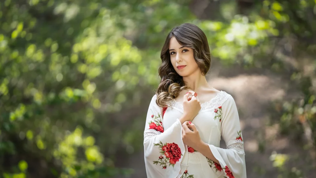 Embroidered flowers dress lady