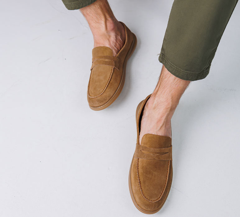 Non-wicking T97N insoles for athletic footwear moisture protection